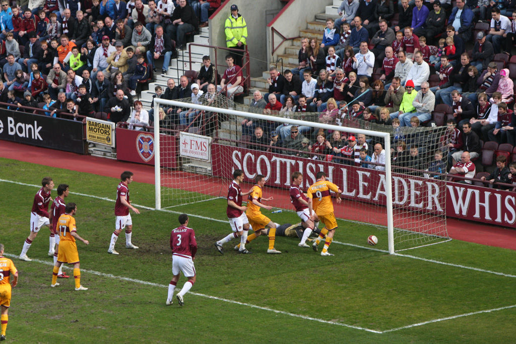 Hearts%200%20Motherwell%202%2024th%20April%202010%20273