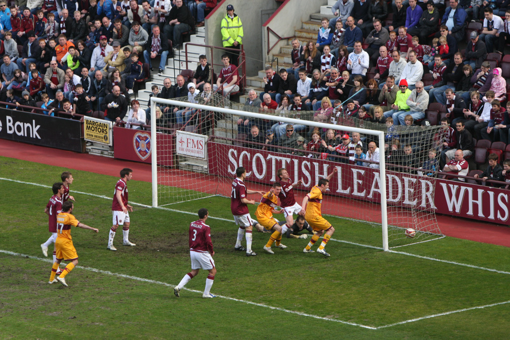 Hearts%200%20Motherwell%202%2024th%20April%202010%20275