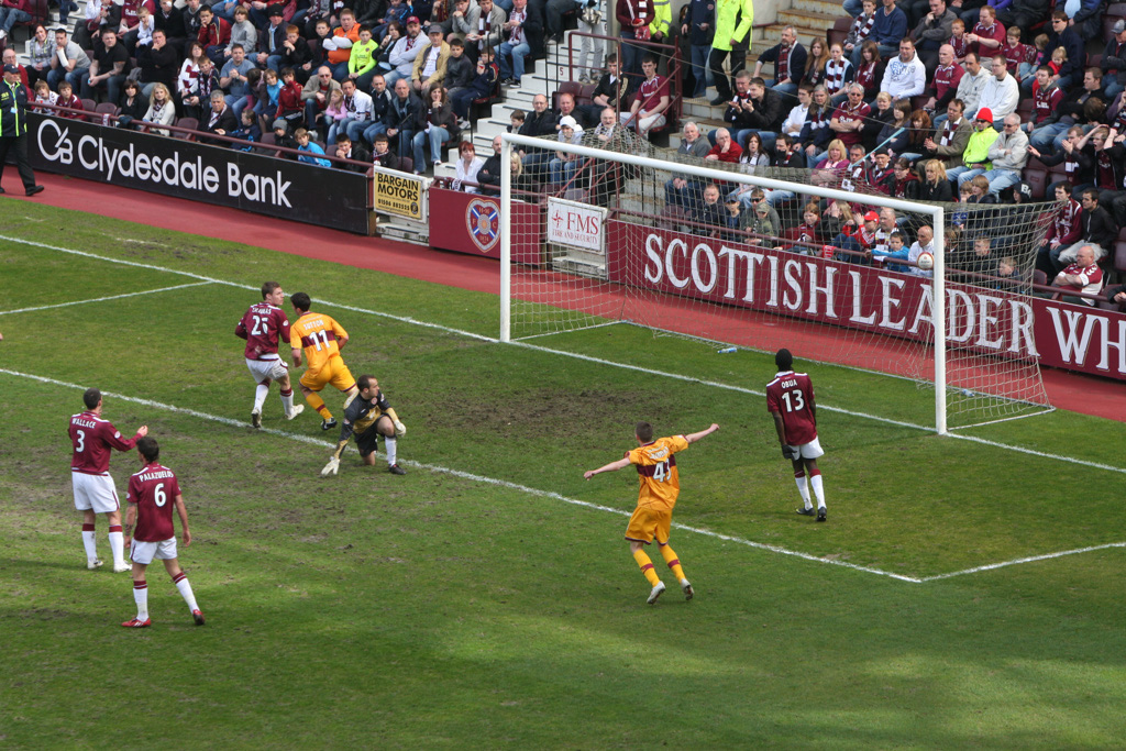 Hearts%200%20Motherwell%202%2024th%20April%202010%20328