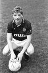 Alan Moore signs to Hearts, 1986