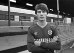 Craig Levein signs to Hearts 1983d