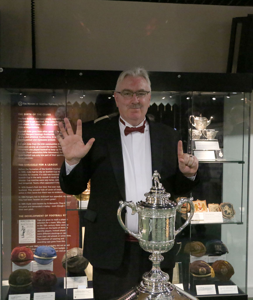 Bobby Walker inducted into Scottish Football Hall of Fame - The Terrace ...