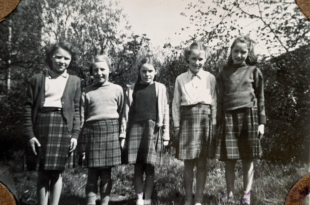 1949-006 (1)