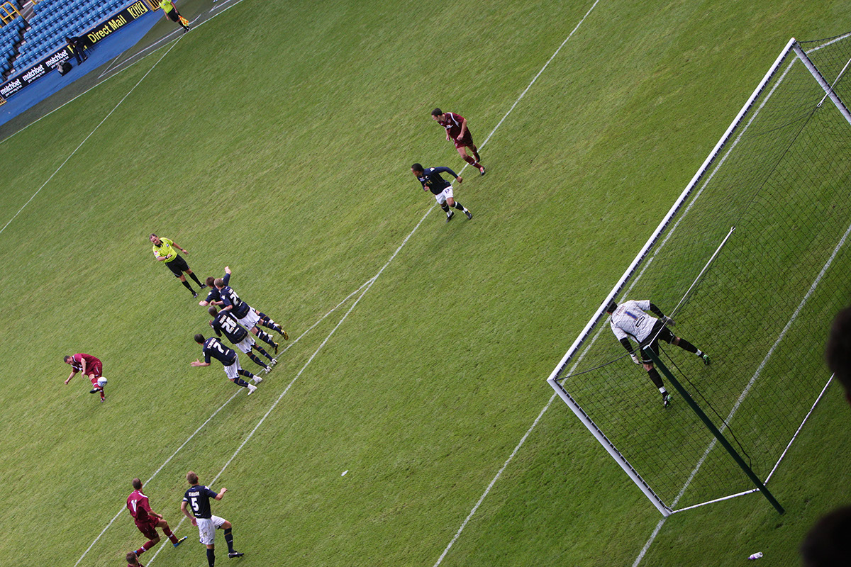 02freekick005