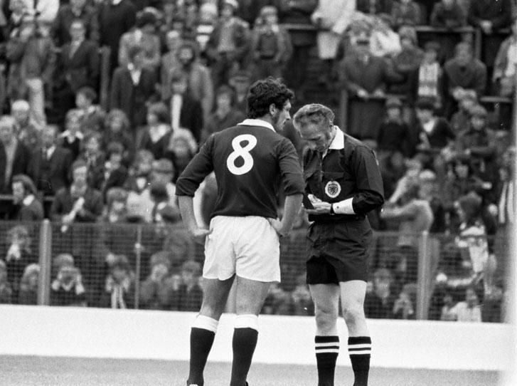 Busby Hibs v Hearts 1976 b