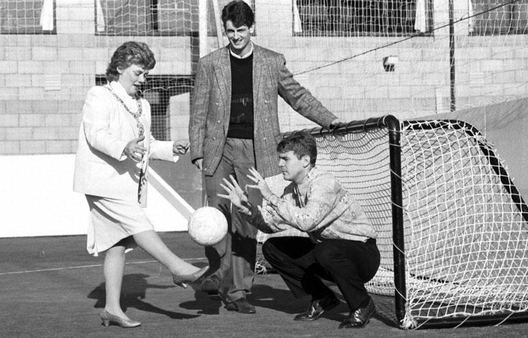 Dave McPherson looks on as Edinburgh Lord Provost Eleanor McLaughlin kicks the ball to Hibs goalkeeper Andy Goram