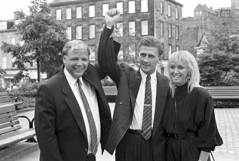 Iain Ferguson signs to Hearts, 1988