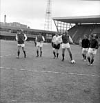 Ex-Hibs & -Hearts players practice ba