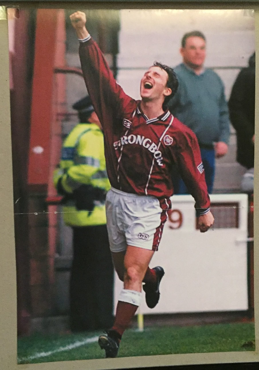 2000-04-08_HEA_1_CEL_0_L_29_of_36-043