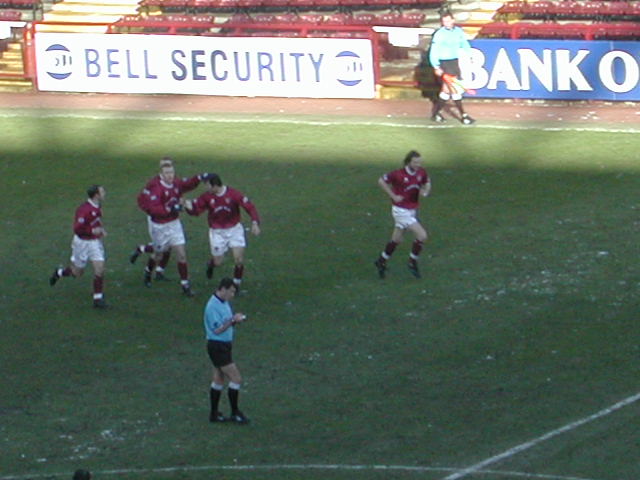 2001022411.jpg