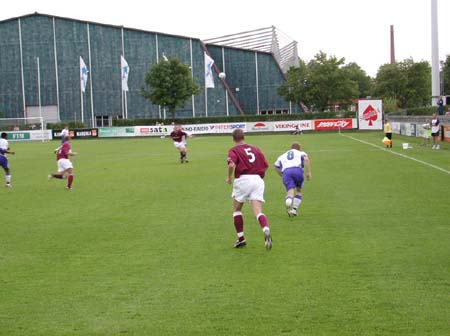 2002071812.jpg