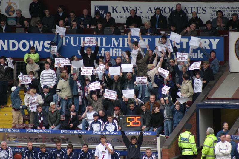Sat 27 Mar 2004  Hearts 3  Dundee 1 