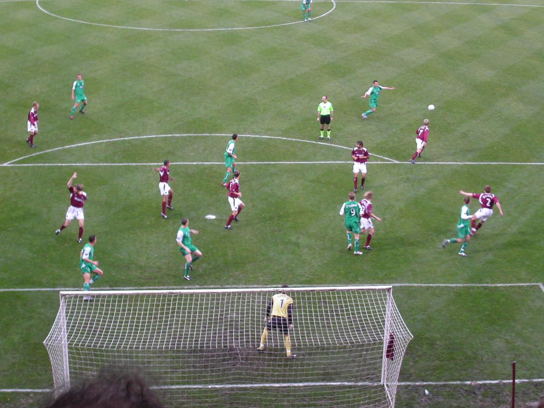 Sun 24 Oct 2004  Hearts 2  Hibernian 1 
